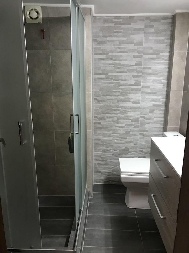 Renovated Minimal Apartment Next To Metro Athen Exterior foto