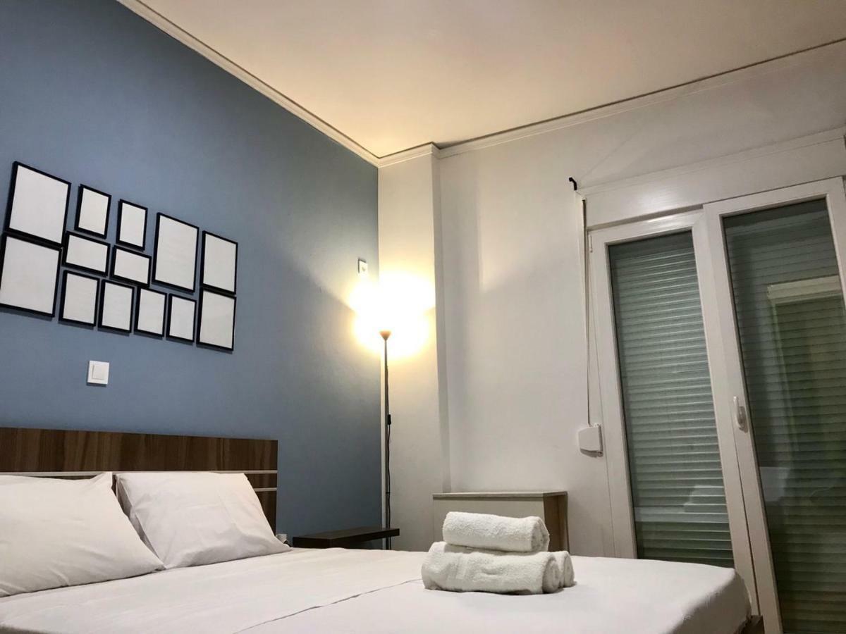 Renovated Minimal Apartment Next To Metro Athen Exterior foto