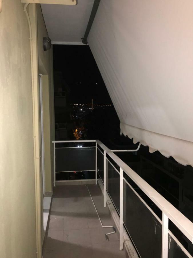 Renovated Minimal Apartment Next To Metro Athen Exterior foto