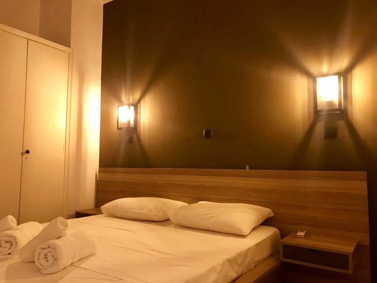 Renovated Minimal Apartment Next To Metro Athen Exterior foto