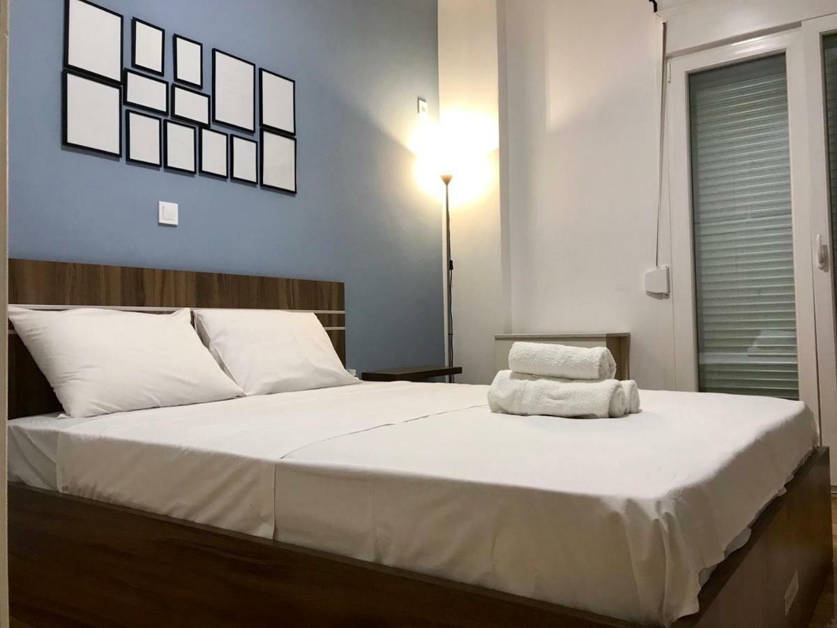 Renovated Minimal Apartment Next To Metro Athen Exterior foto